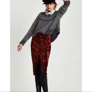 2/$50🌿NWT Zara Trafaluc Brick Red Velvet Skirt